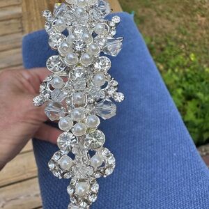 Elegant Silver and Pearl Hair Accessory